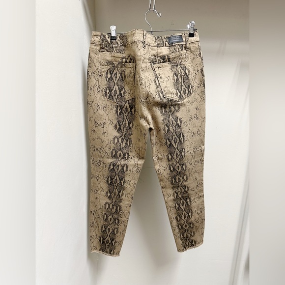 Velvet Heart Mid Rise Skinny Ankle Jean - Picture 4 of 4